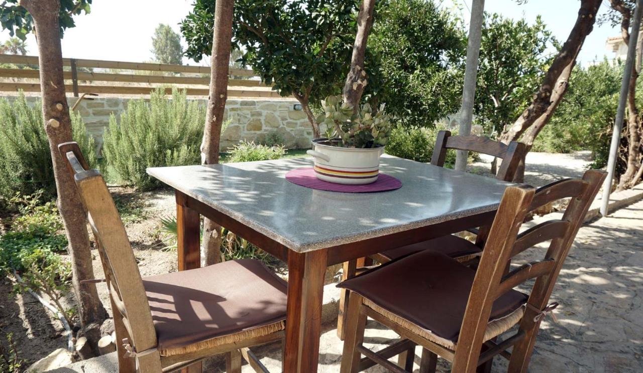 קוקינוס פירגוס Studio Panagiota - Oasis Holiday Houses מראה חיצוני תמונה